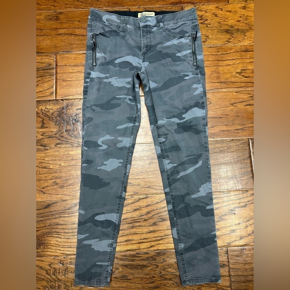 Democracy “ab” technology camo skinny denim jeans
